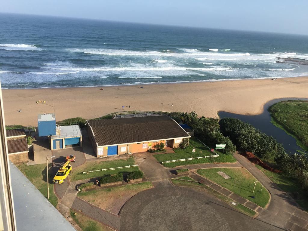 Shangri-La Beach Front Holiday Apartments Amanzimtoti Exterior photo