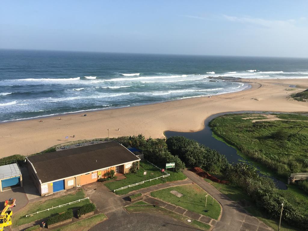 Shangri-La Beach Front Holiday Apartments Amanzimtoti Exterior photo