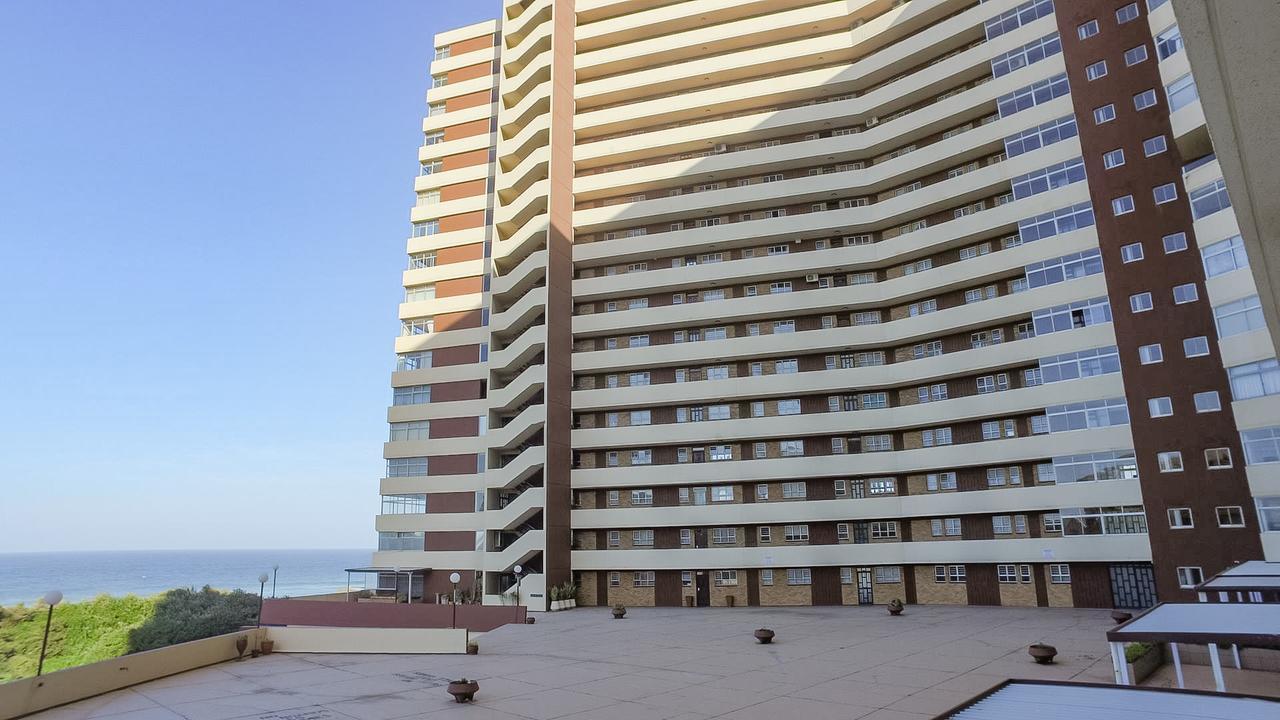 Shangri-La Beach Front Holiday Apartments Amanzimtoti Exterior photo